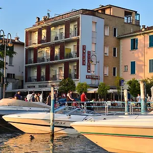3* Hotel Ambra - The Only Lakeside In